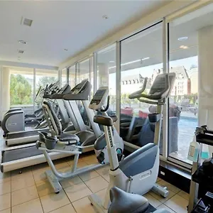 https://victorias-best-location-2-bedroom-luxe-condo.hotels-victoria.net