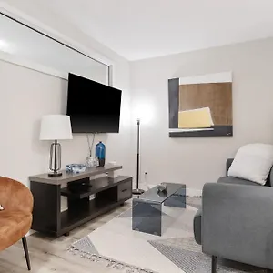 https://private-home-in-nepean-for-family-14-minutes-from-downtown.ottawa-hotel.net